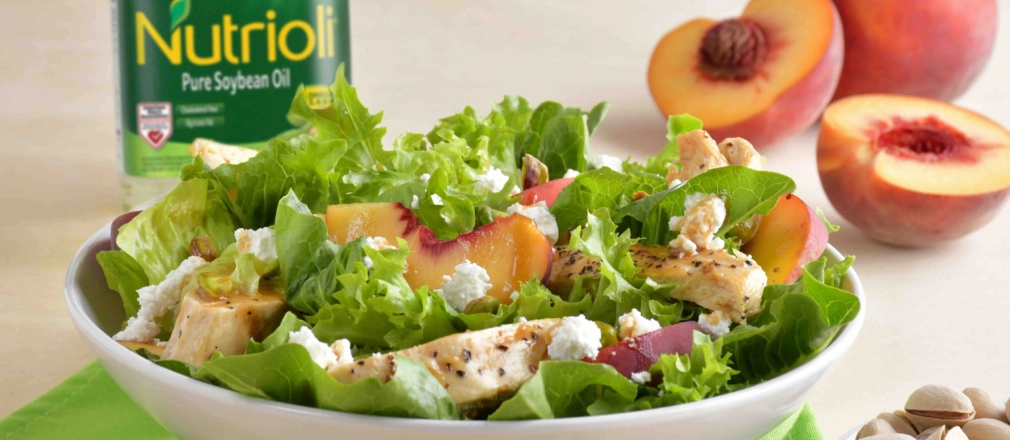Chicken salad with peaches pistachios 05