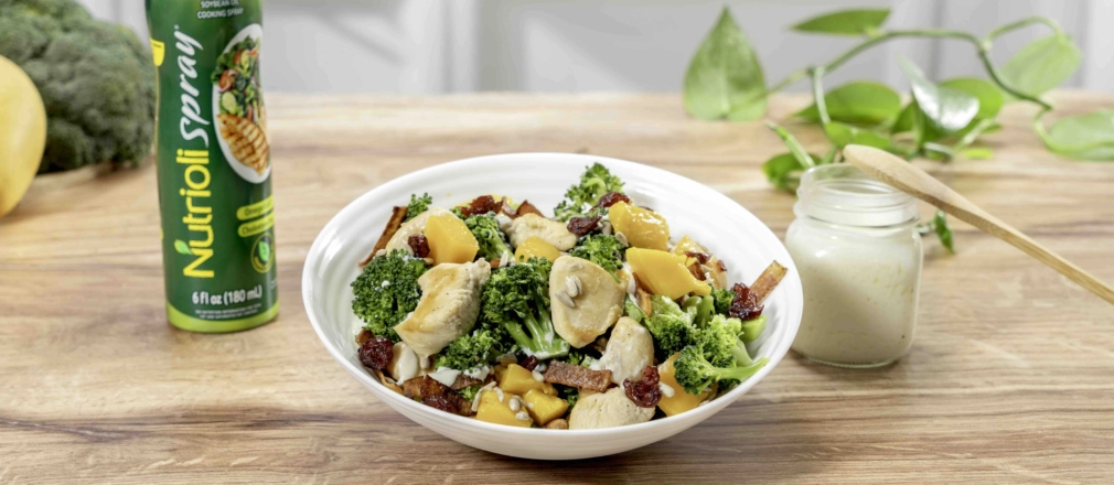 Broccoli and chicken salad 07