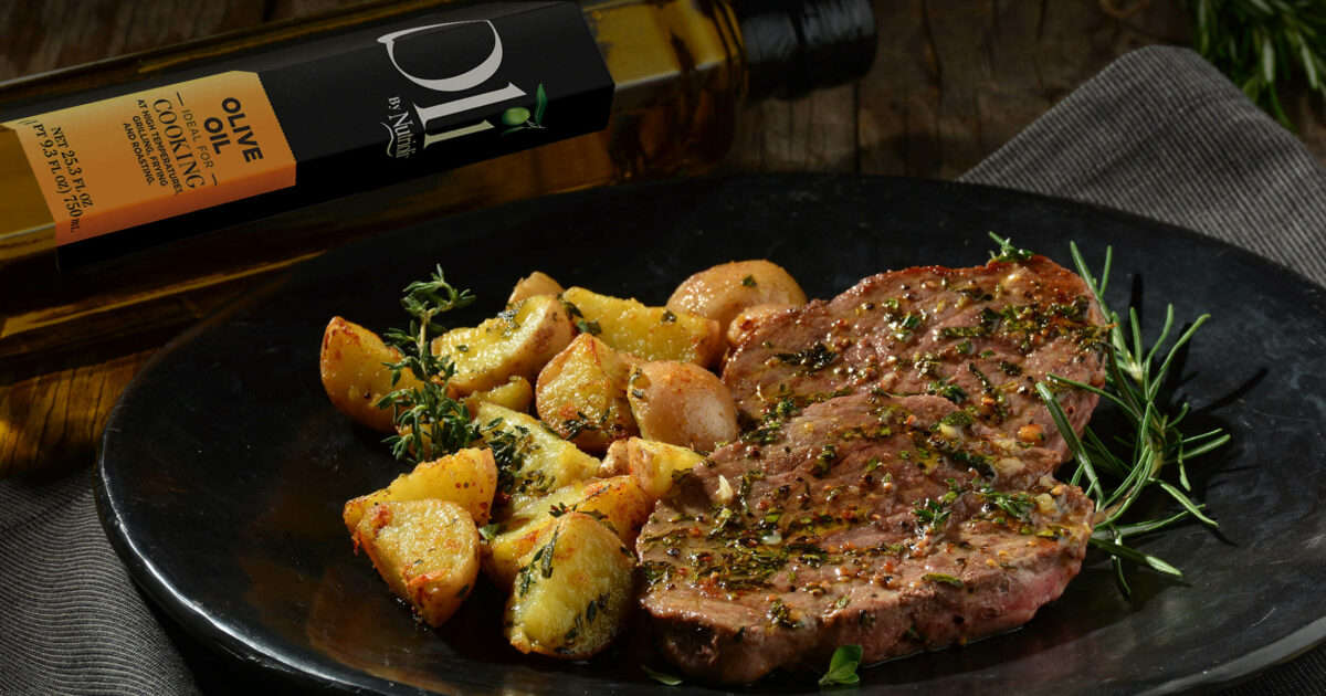 Beef steak with garlic potatoes | Nutrioli®