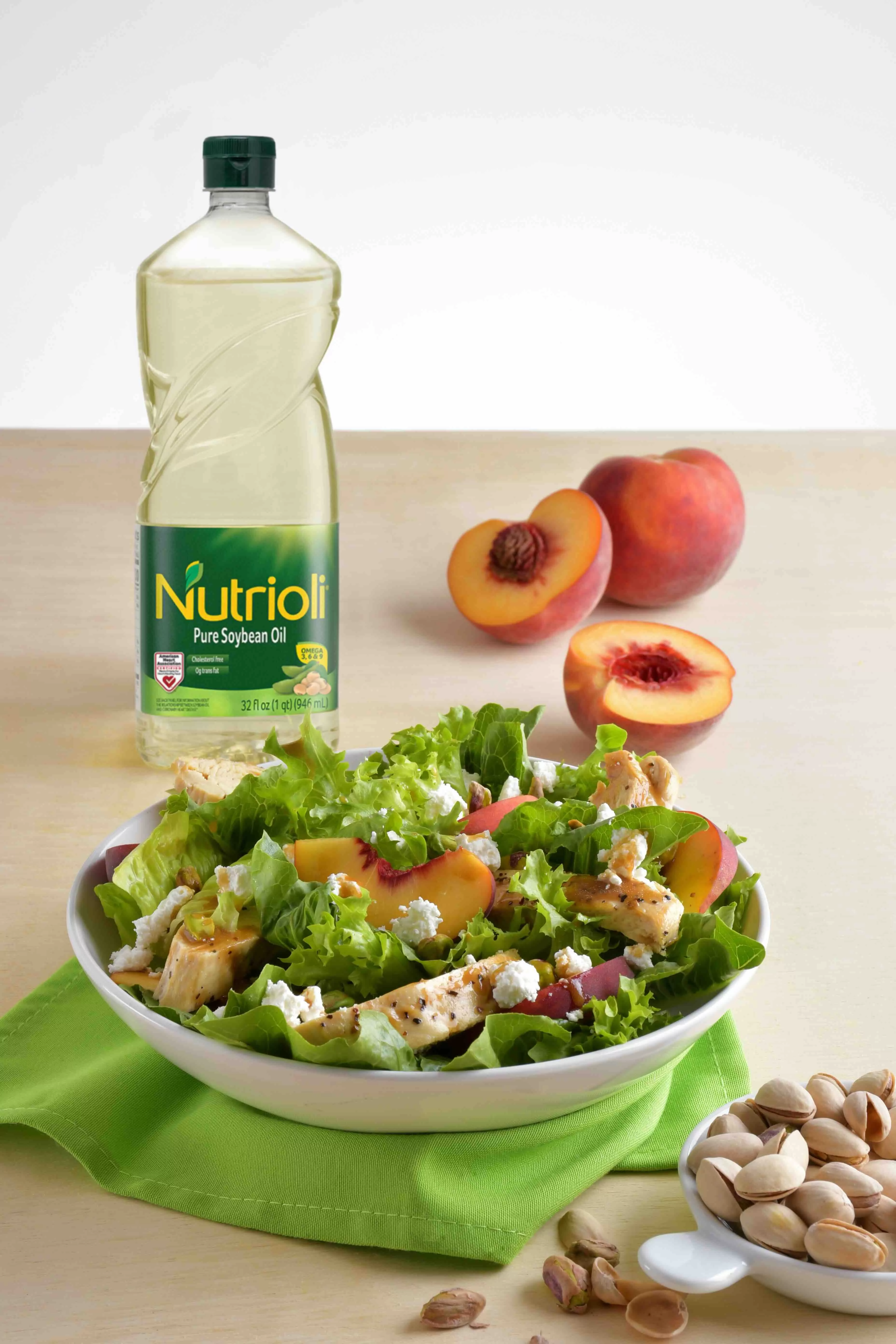 Chicken salad with peaches pistachios 04