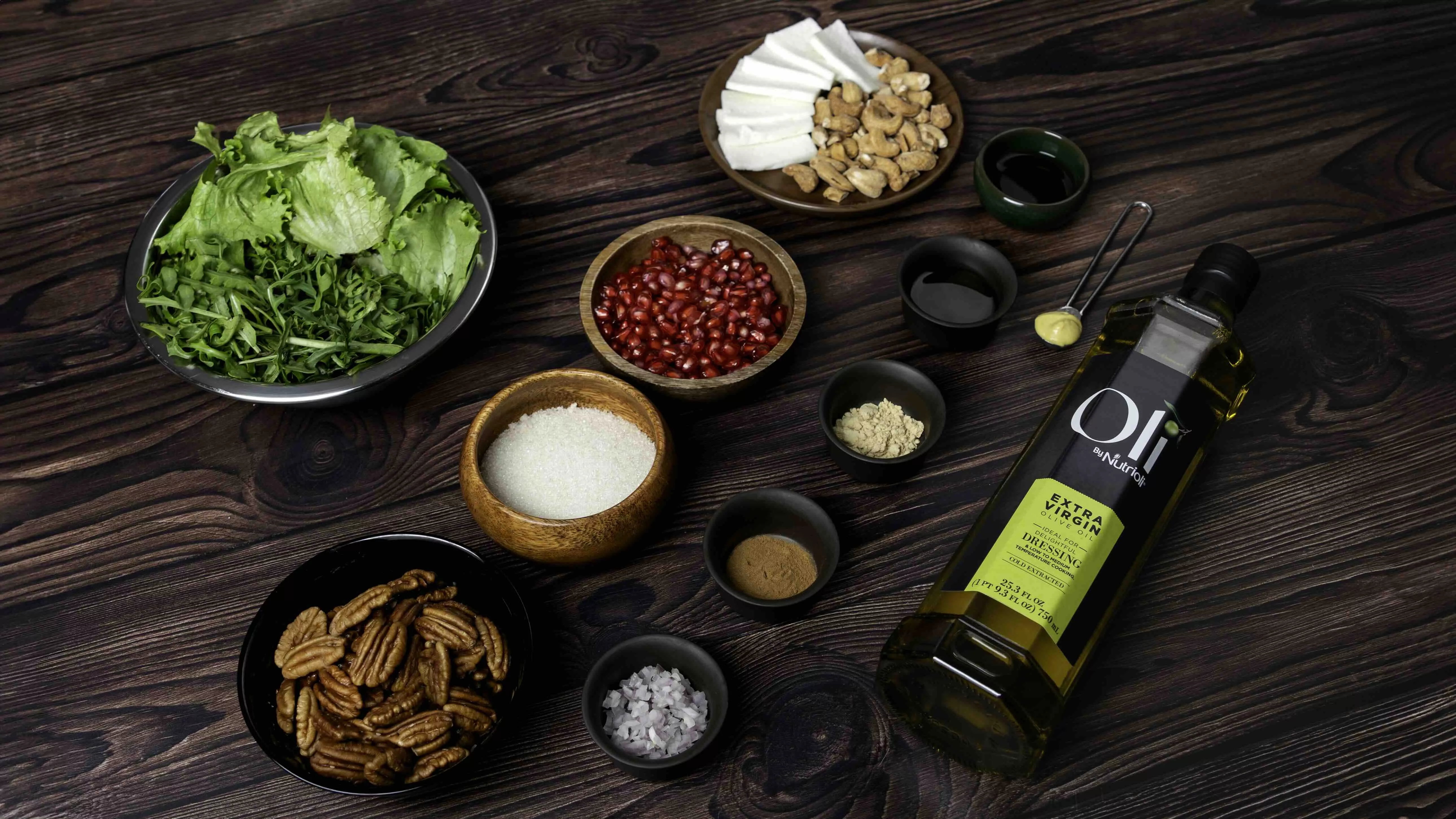 Pomegranate walnut and cheese salad 01