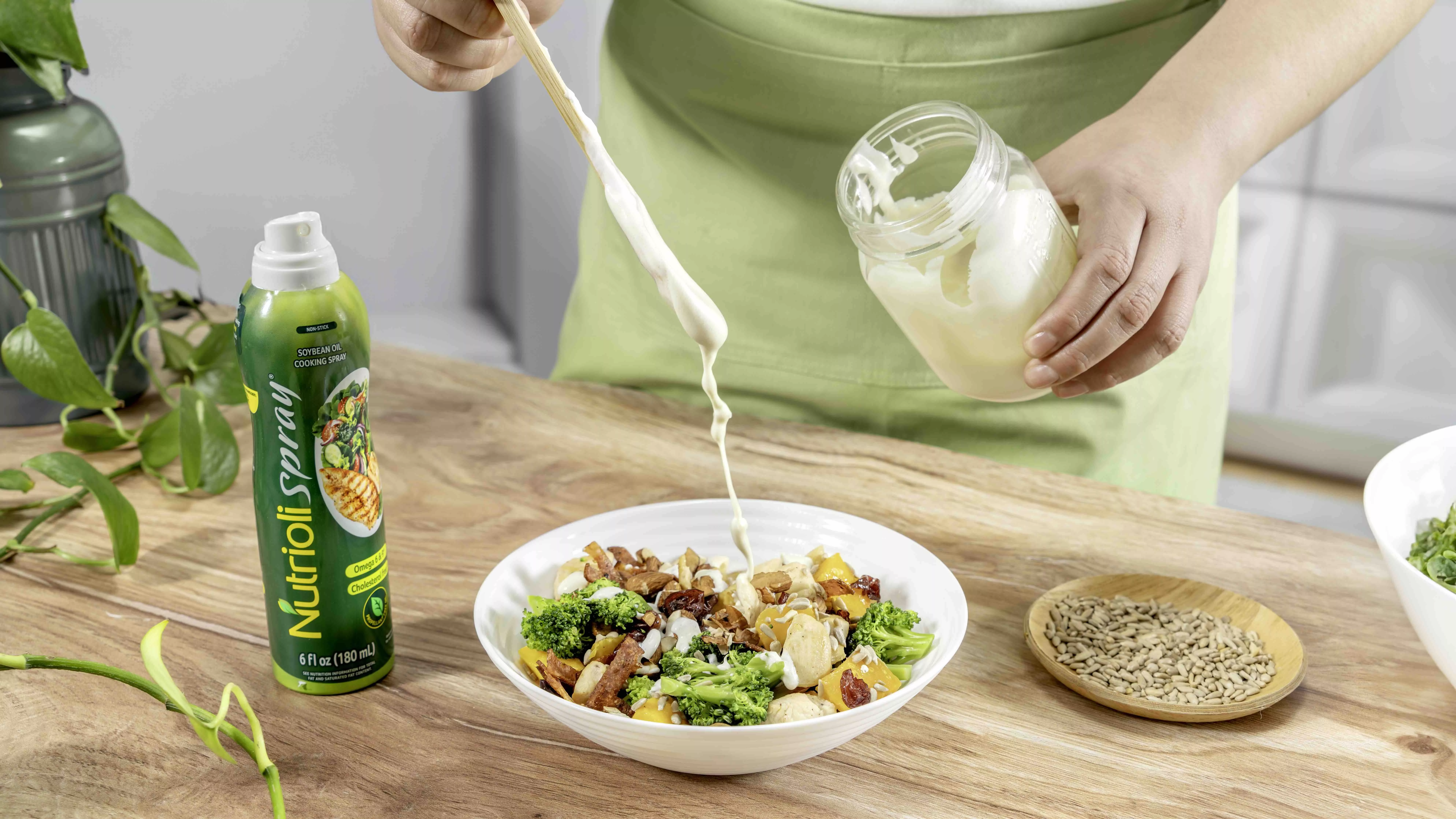Broccoli and chicken salad 06