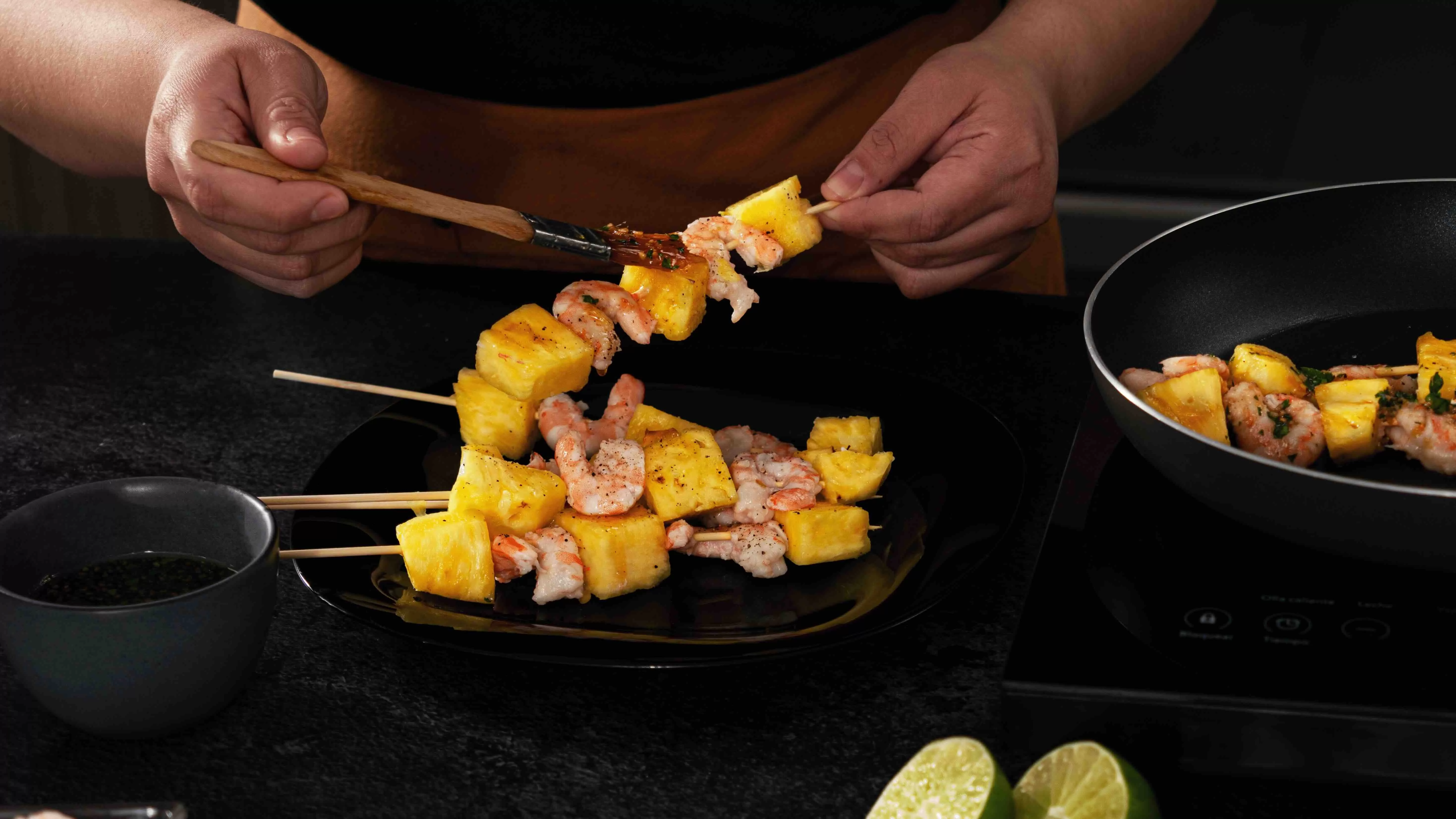 Roasted shrimp skewers with garlic and honey 05