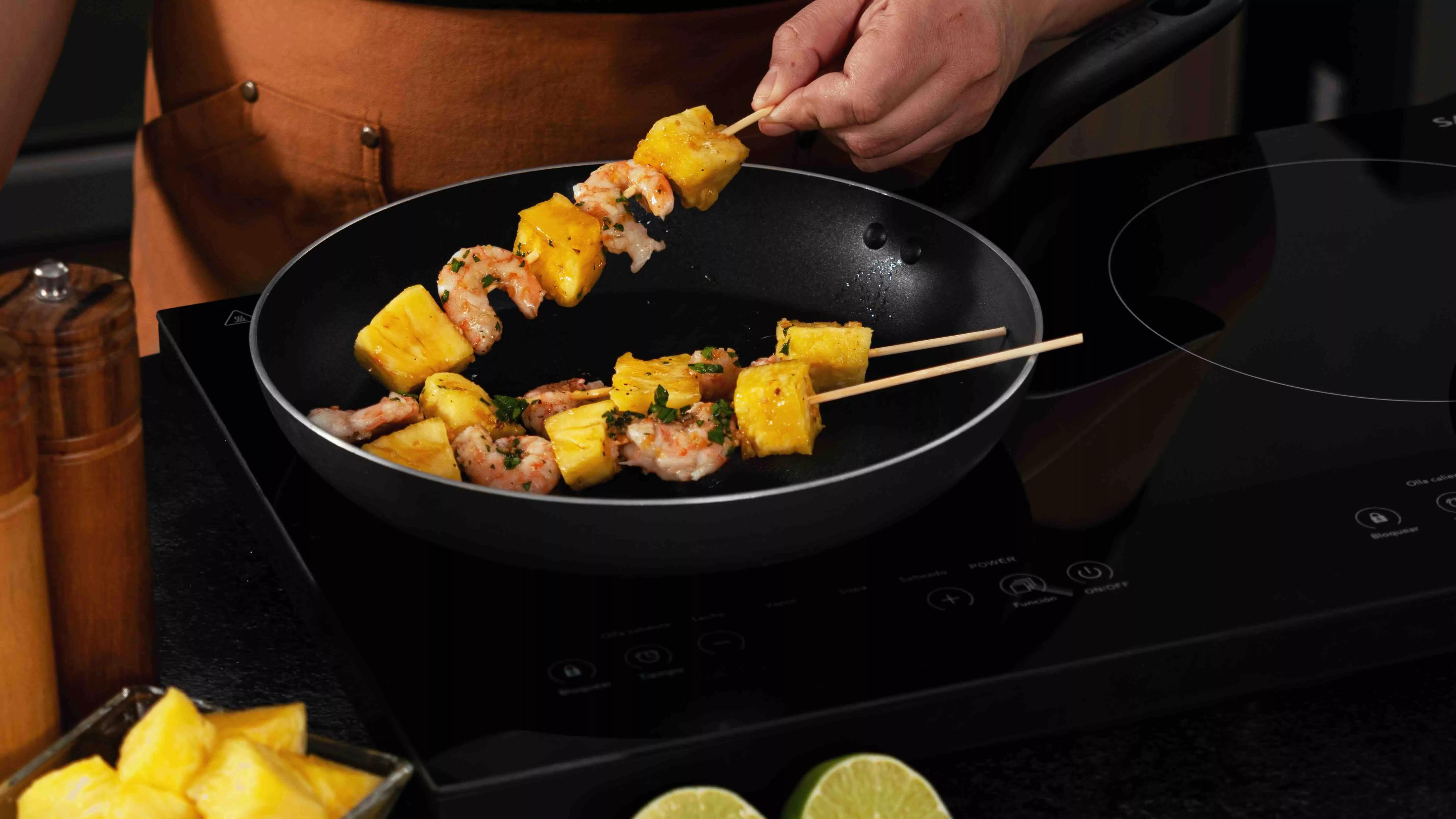 Roasted shrimp skewers with garlic and honey 06