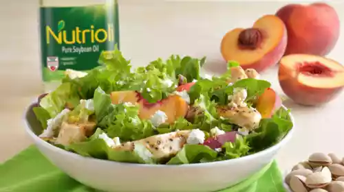 Chicken salad with peaches & pistachios