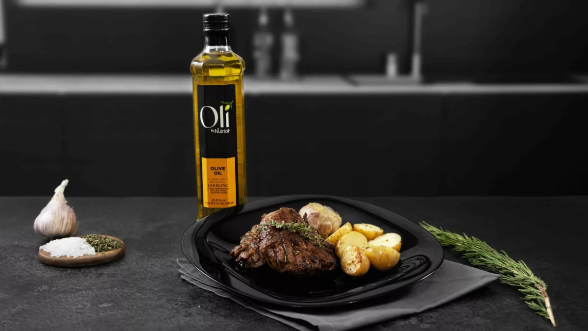 Grilled beef filet with roasted garlic and rustic potatoes