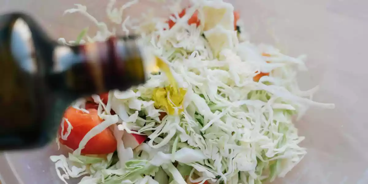 Example of coleslaw with olive oil dish
