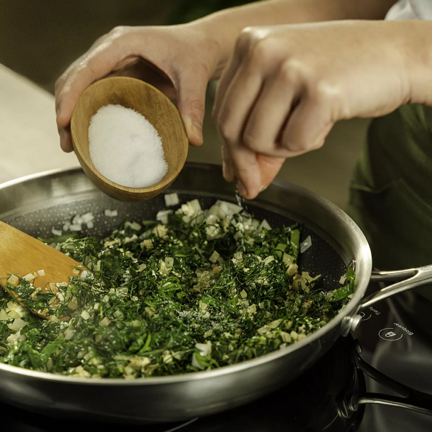 Nutrioli Recipe Book Recipe01 Spinach Feta Cheese Quiche04 Process02