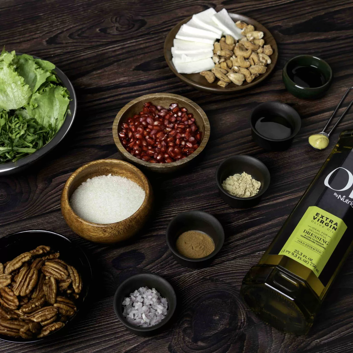Pomegranate walnut and cheese salad 01