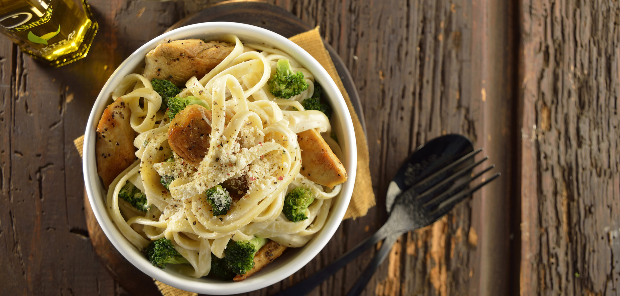 Paso 1 - Pasta Alfredo con pollo y brócoli