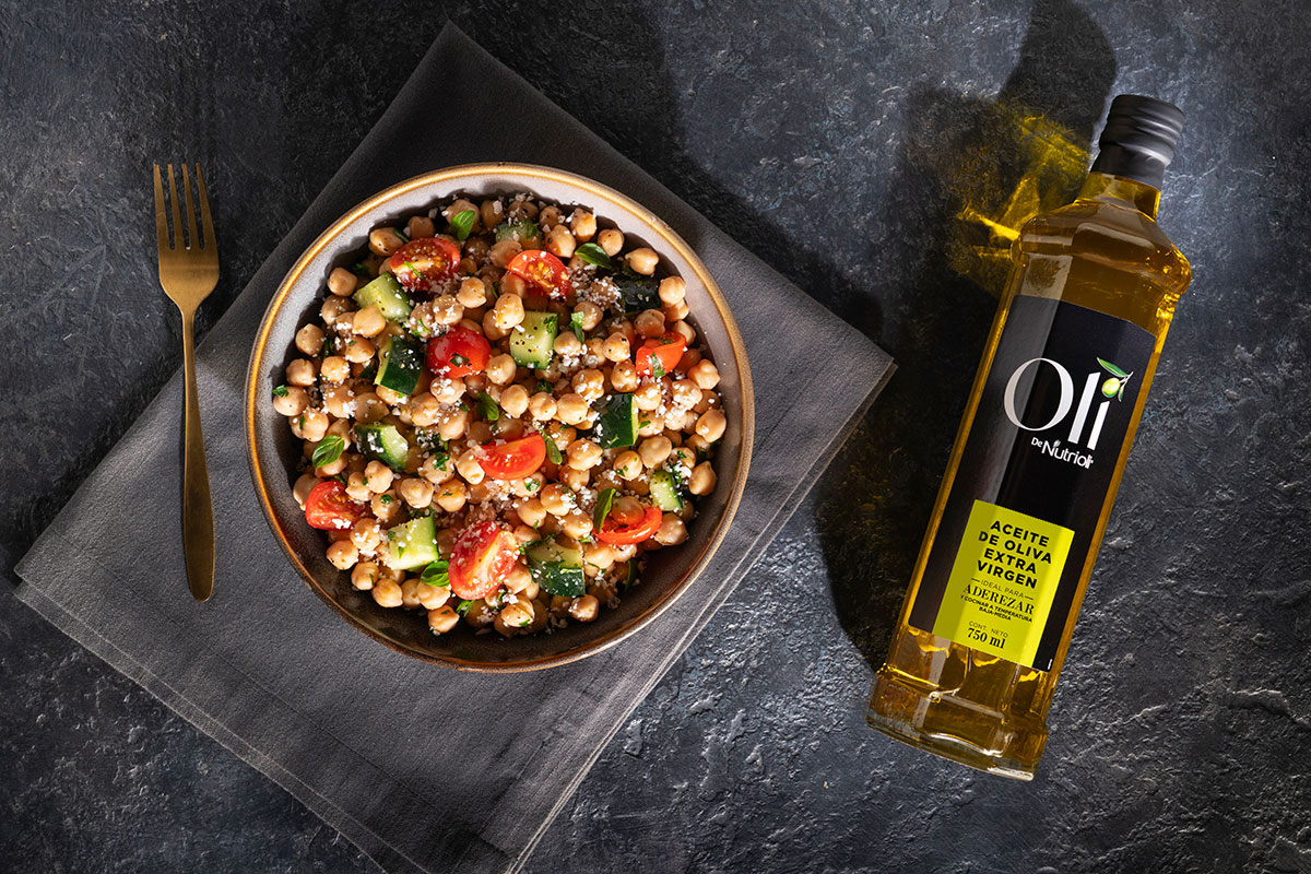 Receta de Ensalada de Garbanzo Mediterránea preparada con Nutrioli